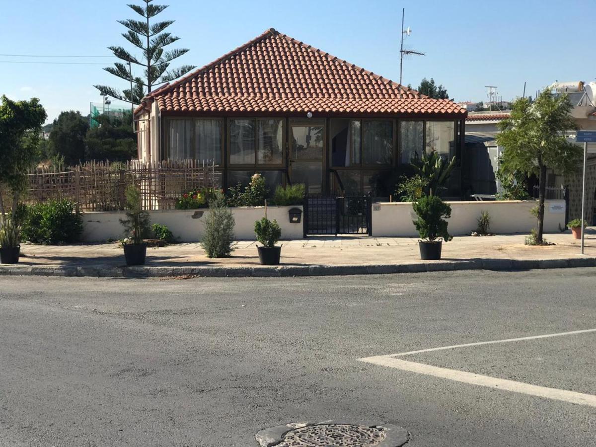 Sweet N' Boujee Studio Apartment With Varenda Πάφος Εξωτερικό φωτογραφία